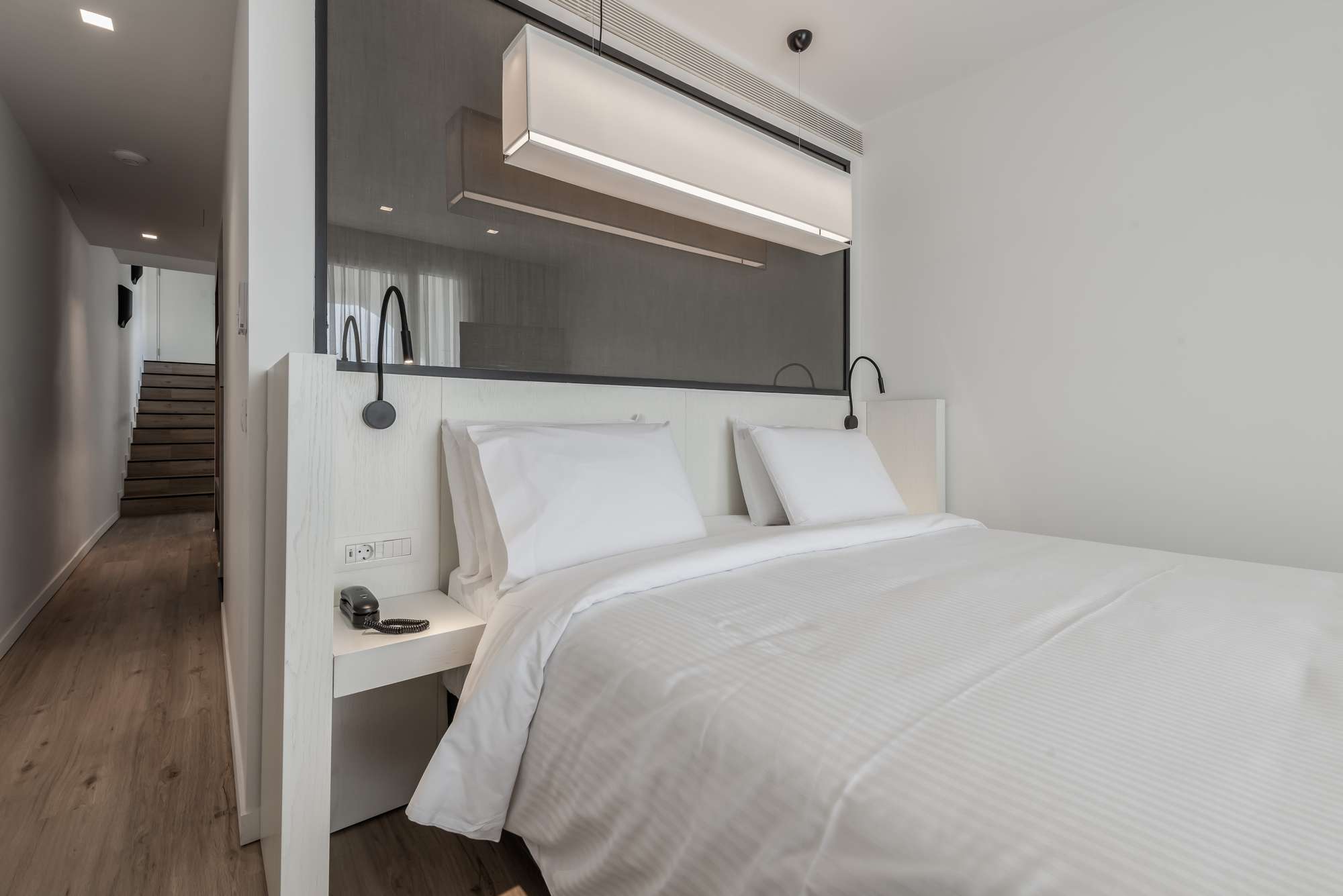 Sea View Suite With Bath Tub Jacuzzi image
